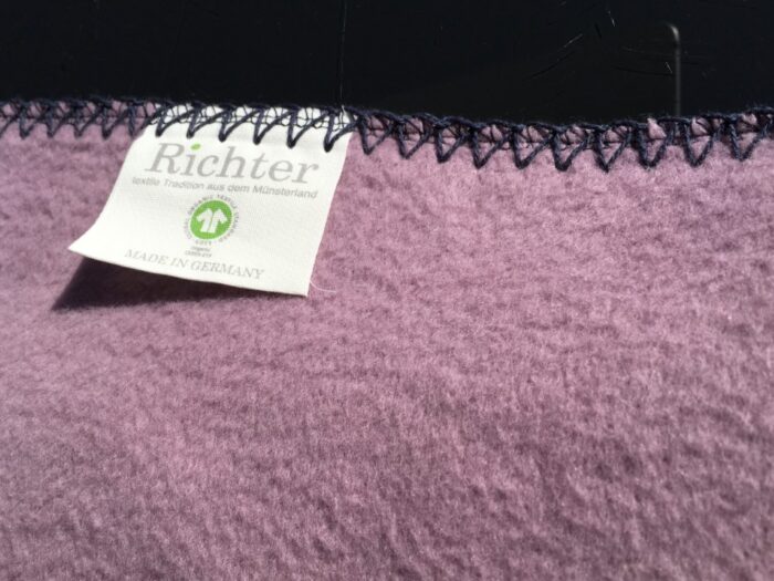 Biologisch katoenen deken Liefde en Licht, marineblauw/mauve - Afbeelding 3